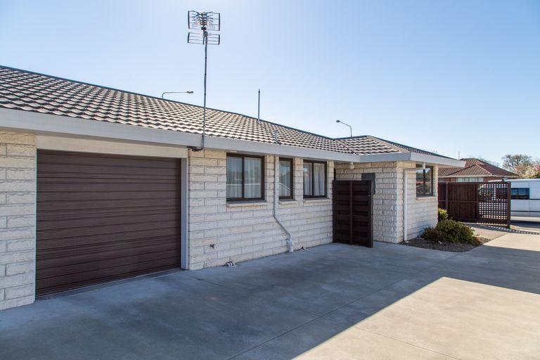 Photo of property in 1/201 Harewood Road, Papanui, Christchurch, 8053