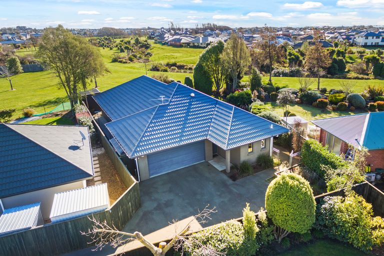 Photo of property in 26 Coppinger Terrace, Aidanfield, Christchurch, 8025