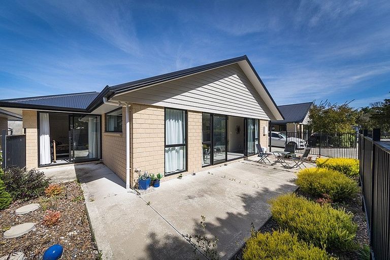 Photo of property in 15 Thomson Street, West End, Palmerston North, 4412