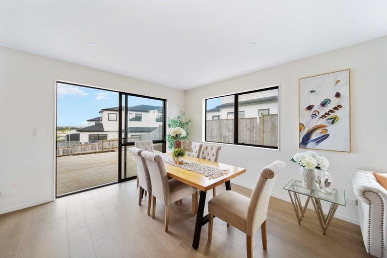 Photo of property in 1 Nola Dawn Avenue, Papakura, 2110