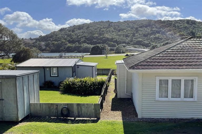Photo of property in 1 Weranui Road, Waiwera, Orewa, 0994