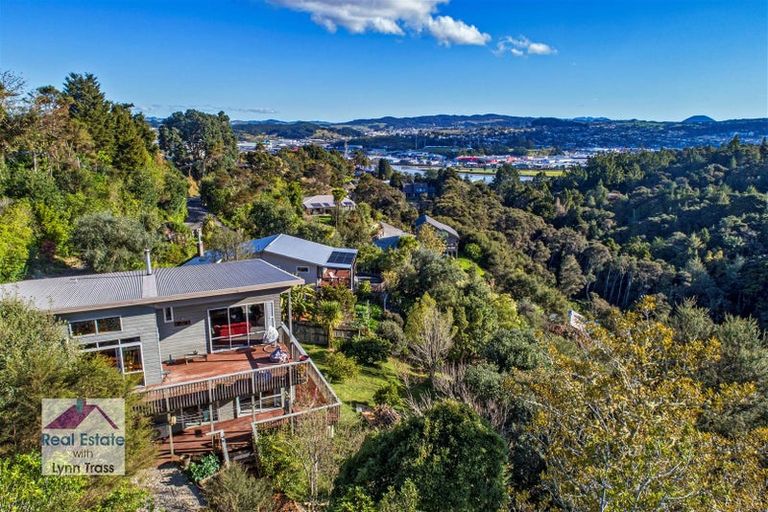 Photo of property in 69 Memorial Drive, Parahaki, Whangarei, 0112