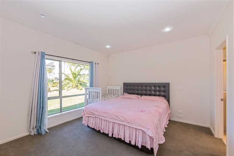 Photo of property in 33 Fingal Way, Gulf Harbour, Whangaparaoa, 0930