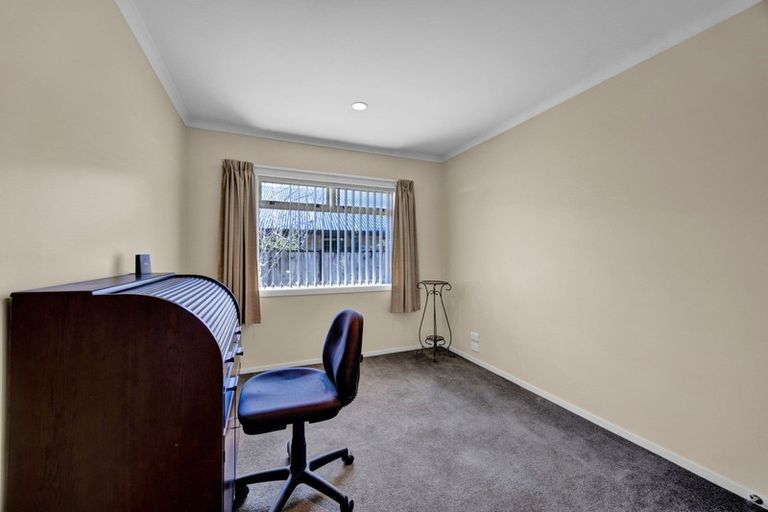 Photo of property in 7 Manuka Place, Whalers Gate, New Plymouth, 4310