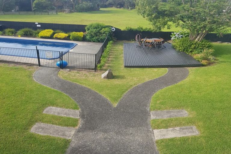 Photo of property in 2e/25 Weranui Road, Waiwera, Orewa, 0994