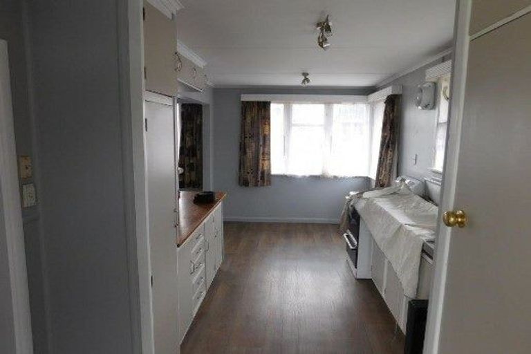 Photo of property in 6 Knight Place, Pomare, Rotorua, 3015