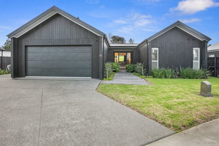 Photo of property in 15 Lynette Place, Pauanui, 3579