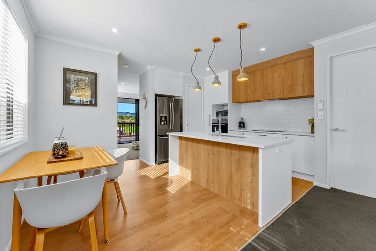 Photo of property in 24 Ahunga Road, Karaka, Papakura, 2113