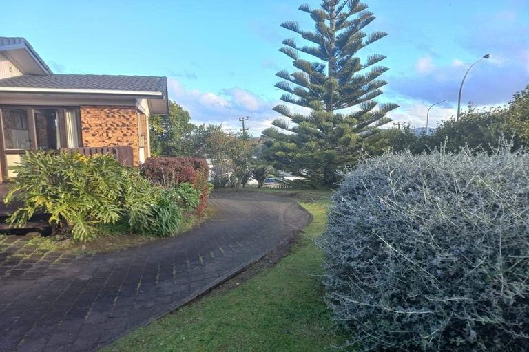 Photo of property in 2 Royal Road, Massey, Auckland, 0614