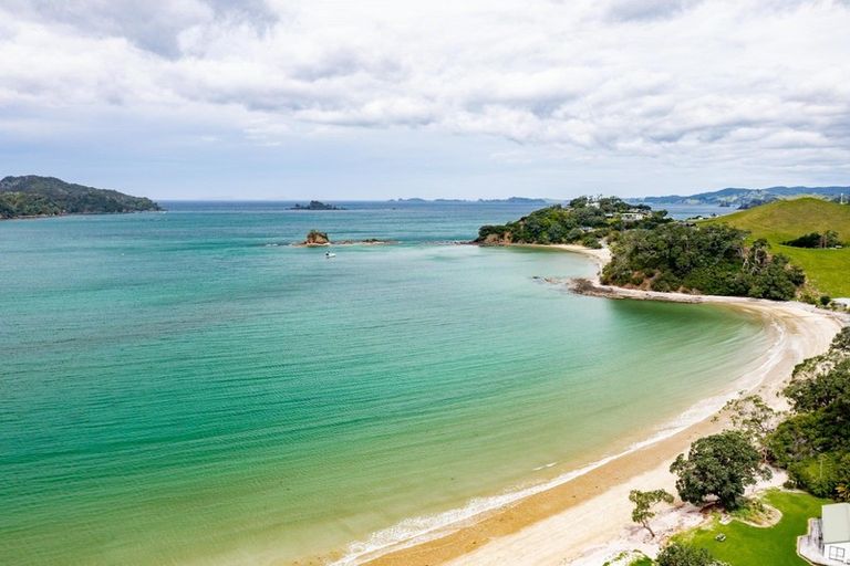 Photo of property in 13 Taiwa Road, Oakura, Hikurangi, 0184