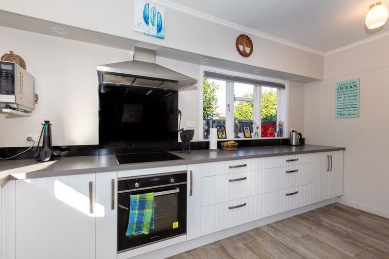 Photo of property in 21 Weir Place, Hoon Hay, Christchurch, 8025