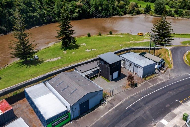 Photo of property in 14 West Quay, Waitara, 4320