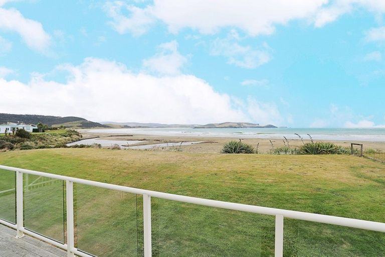 Photo of property in 491 Waikawa-curio Bay Road, Curio Bay, Tokanui, 9884