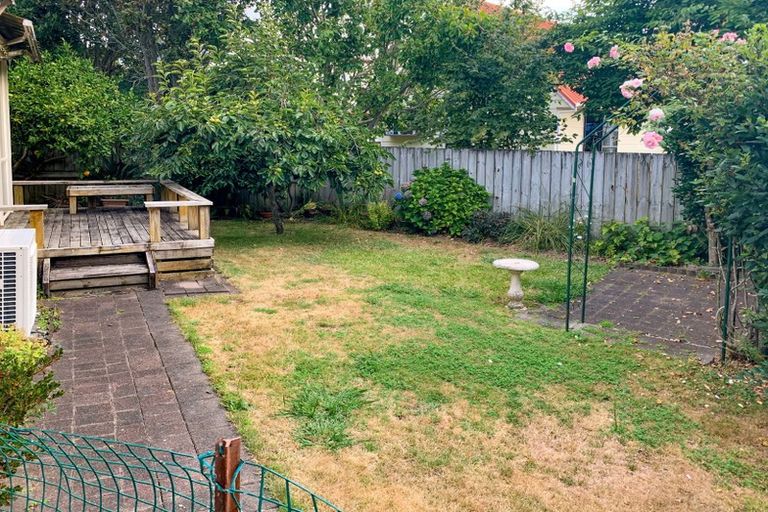 Photo of property in 24 Mullane Street, Hillcrest, Hamilton, 3216