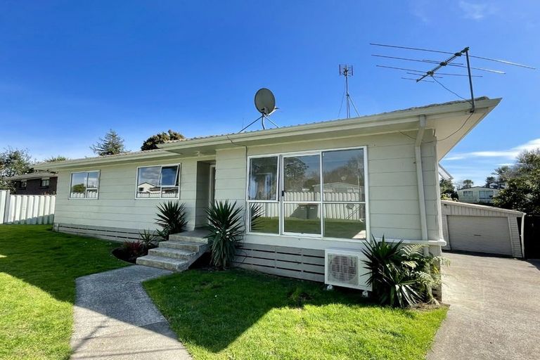 Photo of property in 2 Citril Place, Red Hill, Papakura, 2110