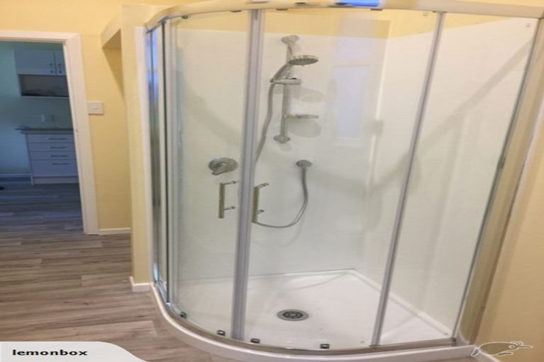 Photo of property in 196 Glenmore Street, Northland, Wellington, 6012