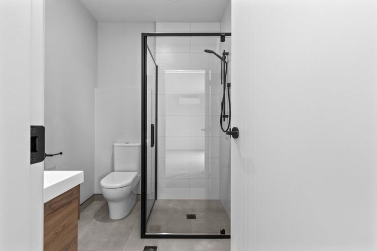 Photo of property in 2/4 Carey Street, Maeroa, Hamilton, 3200