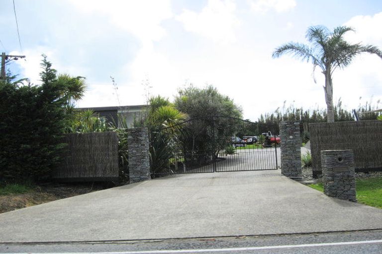 Photo of property in 163 Oraha Road, Kumeu, 0892