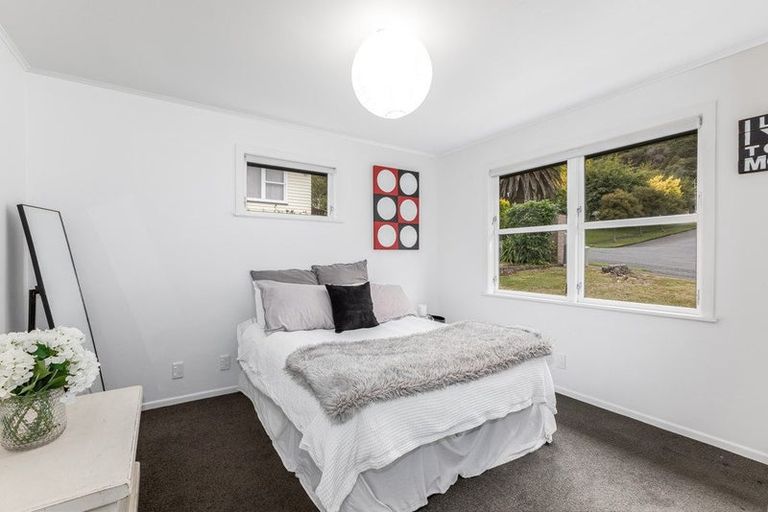 Photo of property in 5 Mission Street, Waterloo, Lower Hutt, 5011