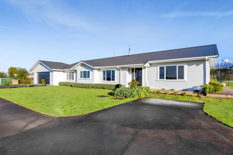 Photo of property in 159 Opunake Road, Stratford, 4391