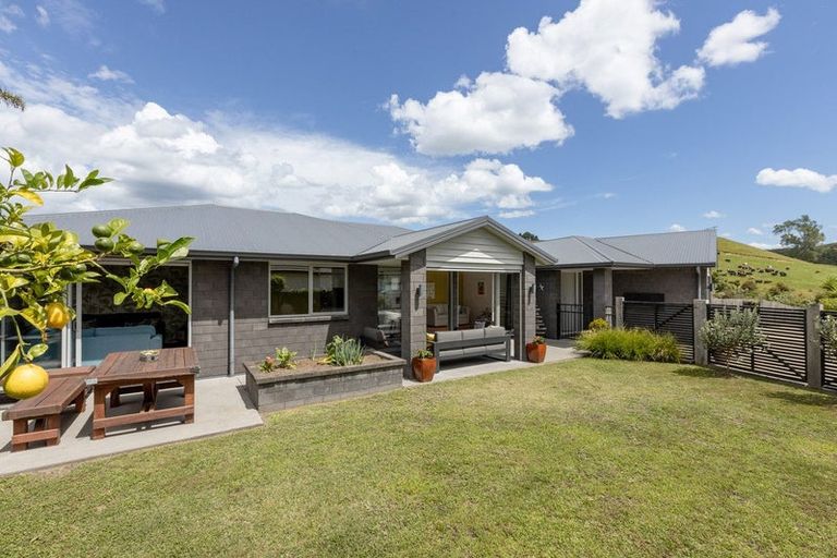 Photo of property in 61 Falcon Drive, Welcome Bay, Tauranga, 3112