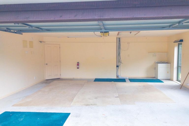 Photo of property in 22 Wicklam Lane, Greenhithe, Auckland, 0632