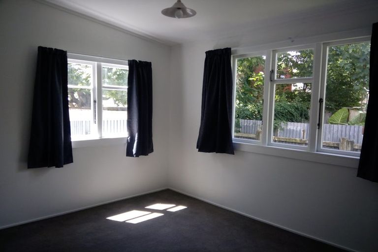 Photo of property in 8 Rolleston Street, Hokowhitu, Palmerston North, 4410