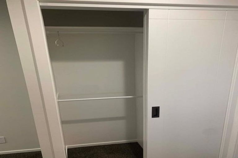 Photo of property in 10 Pari Tai Way, Houghton Bay, Wellington, 6023