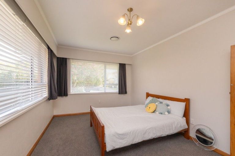 Photo of property in 9 Innes Place, Roslyn, Palmerston North, 4414