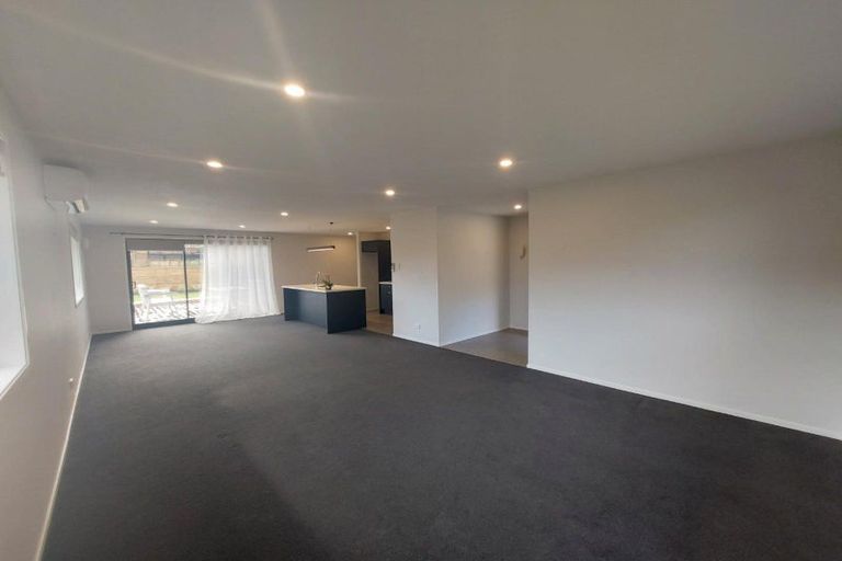 Photo of property in 5 Ruru Lane, Hurworth, New Plymouth, 4310