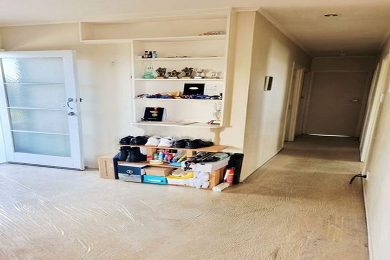 Photo of property in 23 Arrow Road, Forrest Hill, Auckland, 0620