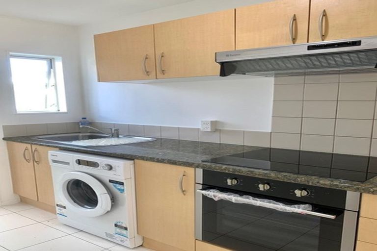 Photo of property in 3 Lyttelton Avenue, Forrest Hill, Auckland, 0620