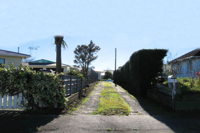 Photo of property in 16 Piper Place, Roslyn, Palmerston North, 4414