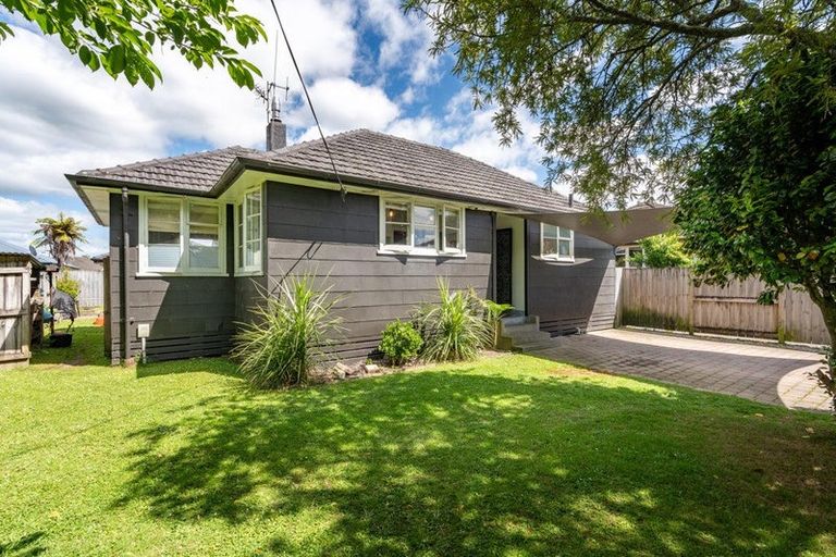 Photo of property in 19 Willis Street, Bader, Hamilton, 3206