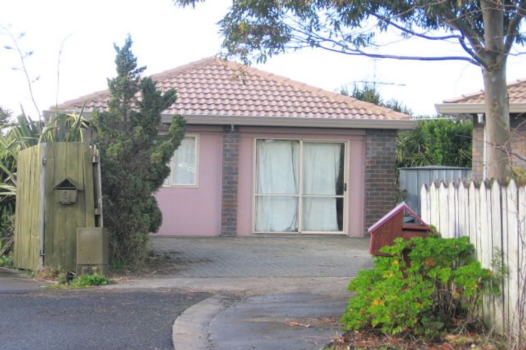 Photo of property in 7 Nedlands Place, Burswood, Auckland, 2013