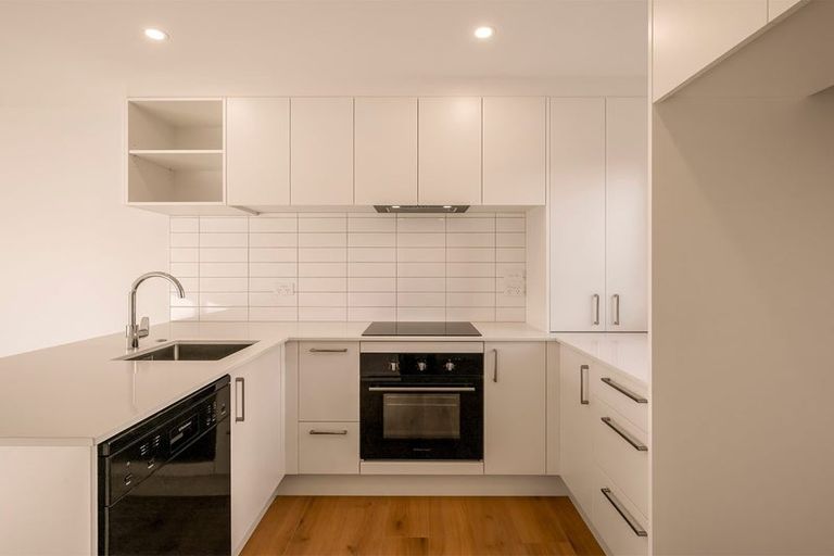 Photo of property in 2/48 Moire Road, Massey, Auckland, 0614