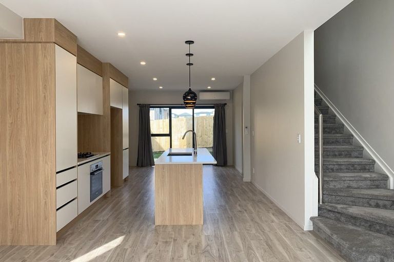 Photo of property in 28 Paina Crescent, Massey, Auckland, 0614