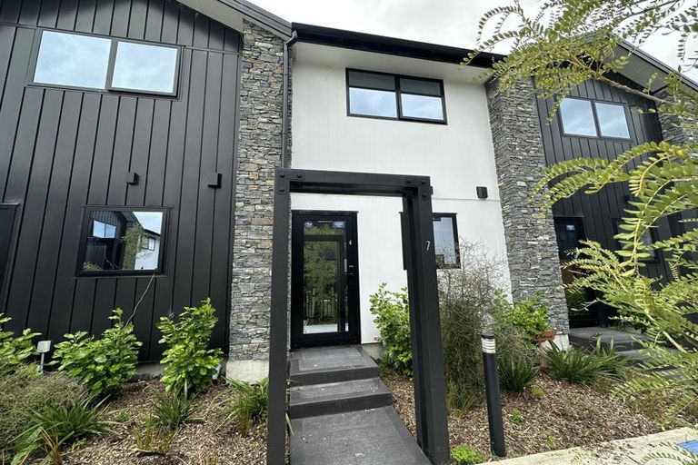 Photo of property in 4/7 Milne Crescent, Taita, Lower Hutt, 5011