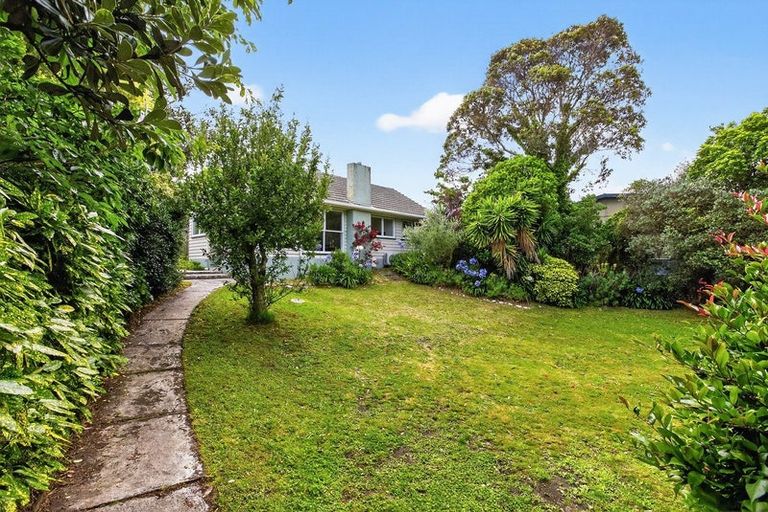 Photo of property in 100 Alexander Road, Raumati Beach, Paraparaumu, 5032