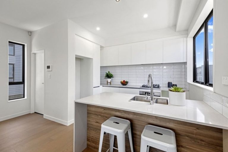 Photo of property in 67e Lake Road, Devonport, Auckland, 0624