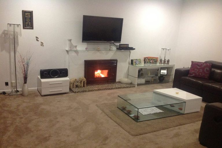 Photo of property in 9 Sylvan Crescent, Te Atatu South, Auckland, 0610