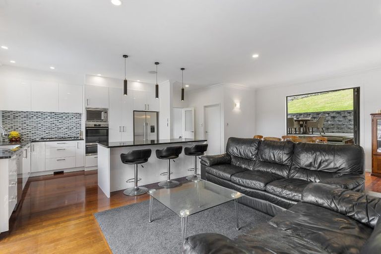 Photo of property in 73 Waldorf Crescent, Orewa, 0931