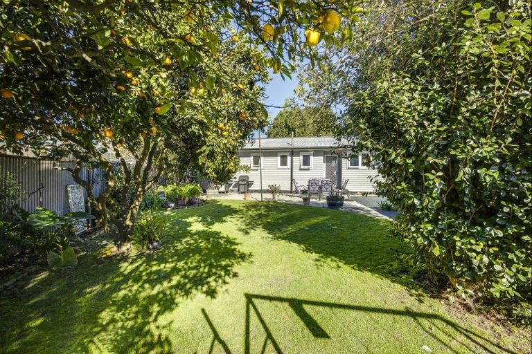 Photo of property in 28 Henley Crescent, Pirimai, Napier, 4112