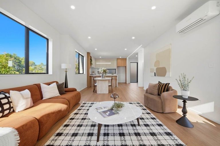 Photo of property in 34a Lavery Place, Sunnynook, Auckland, 0632
