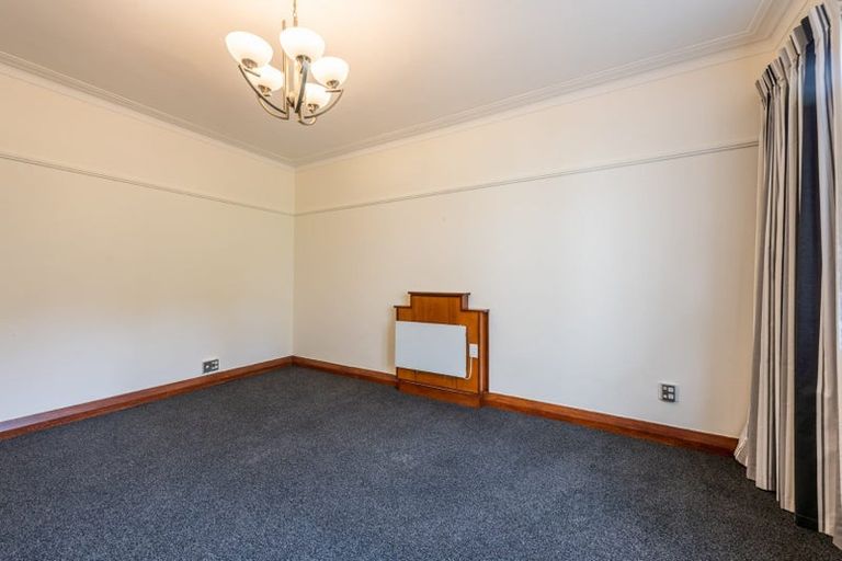 Photo of property in Ionian Flats, 123-125 Brougham Street, Mount Victoria, Wellington, 6011