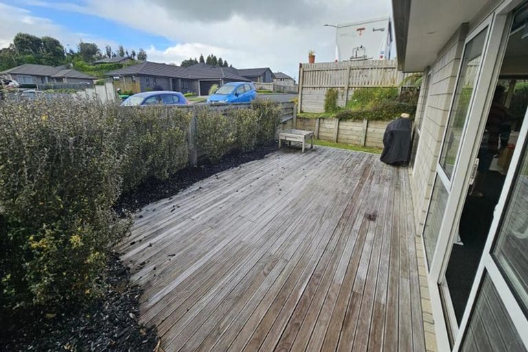 Photo of property in 10 Garrett Drive, Whalers Gate, New Plymouth, 4310