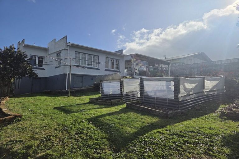 Photo of property in 13 Kent Road, Regent, Whangarei, 0112