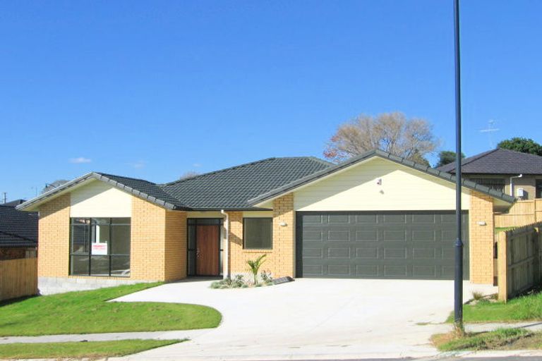 Photo of property in 24 Leafield Crescent, Henderson, Auckland, 0612