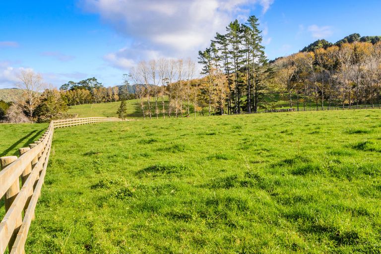 Photo of property in 1149b Whangaripo Valley Road, Whangaripo, Wellsford, 0972