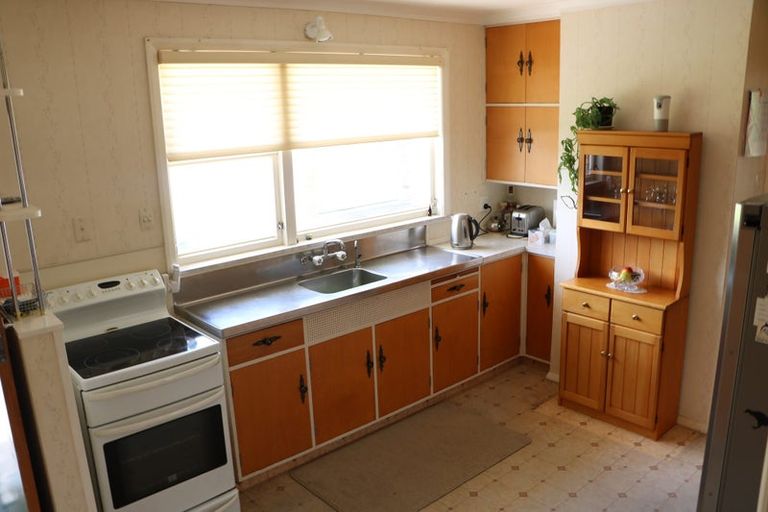 Photo of property in 21 Henare Street, West End, Palmerston North, 4412